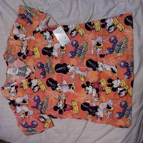 Disney mock scrub top - Picture 6 of 6